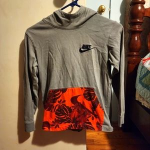 Nike Boys Hoodie front pocket medium